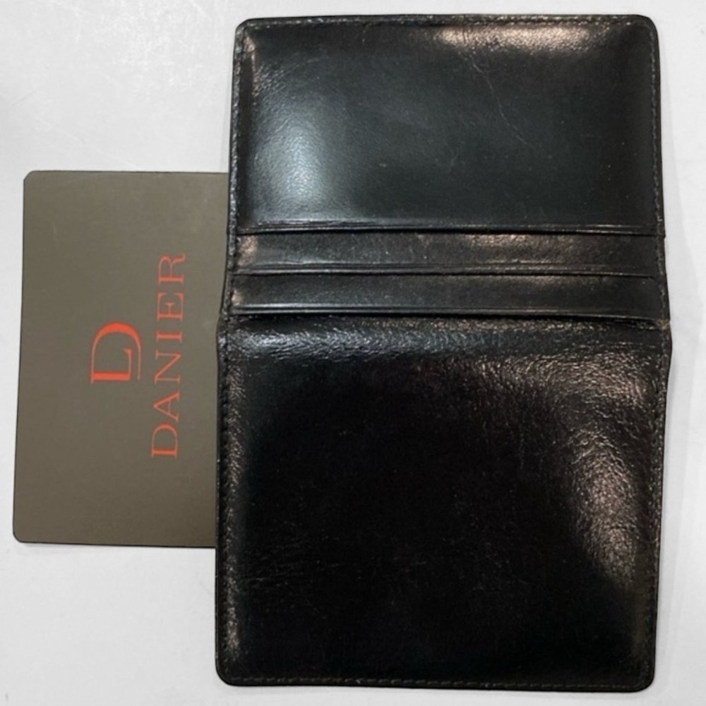 Danier Men's Black Leather Wallet Everyday Workwear Minimalist
